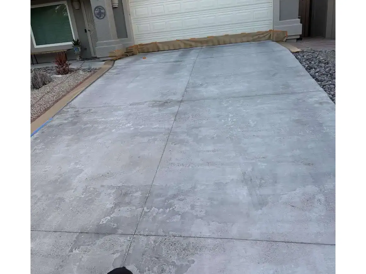 Severe Structural Fissures in Base Foundation